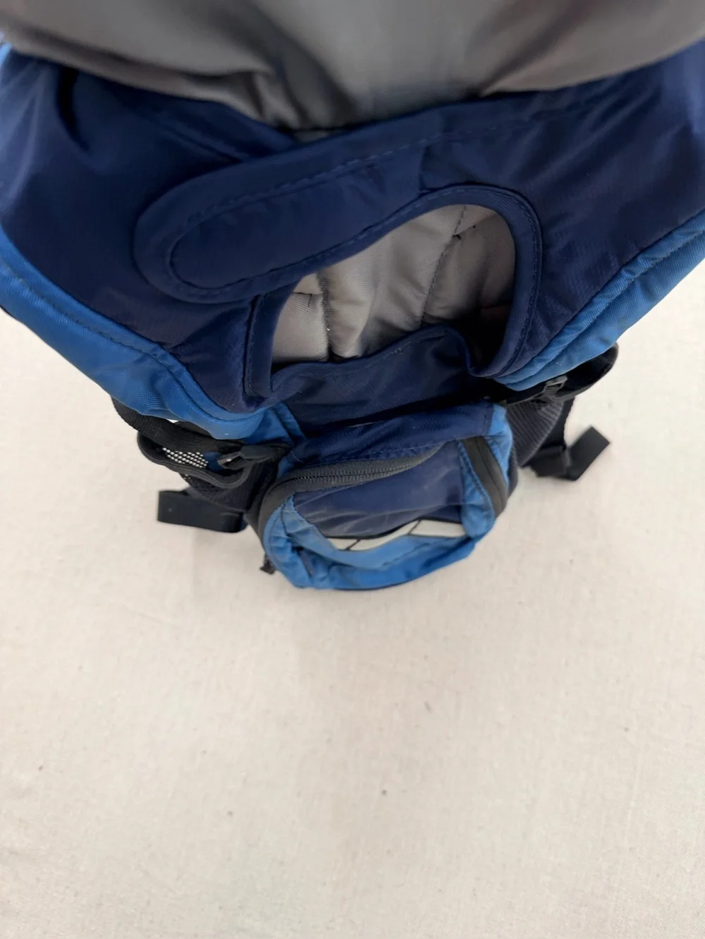 CamelBak Blue Hydration Sling Pack for Men